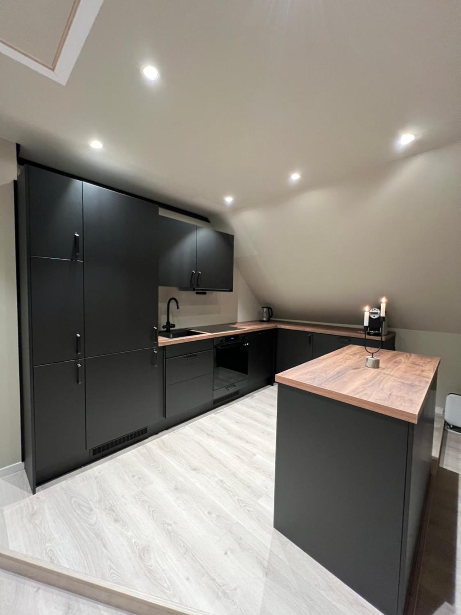 Central Apartment In Свольвер Экстерьер фото