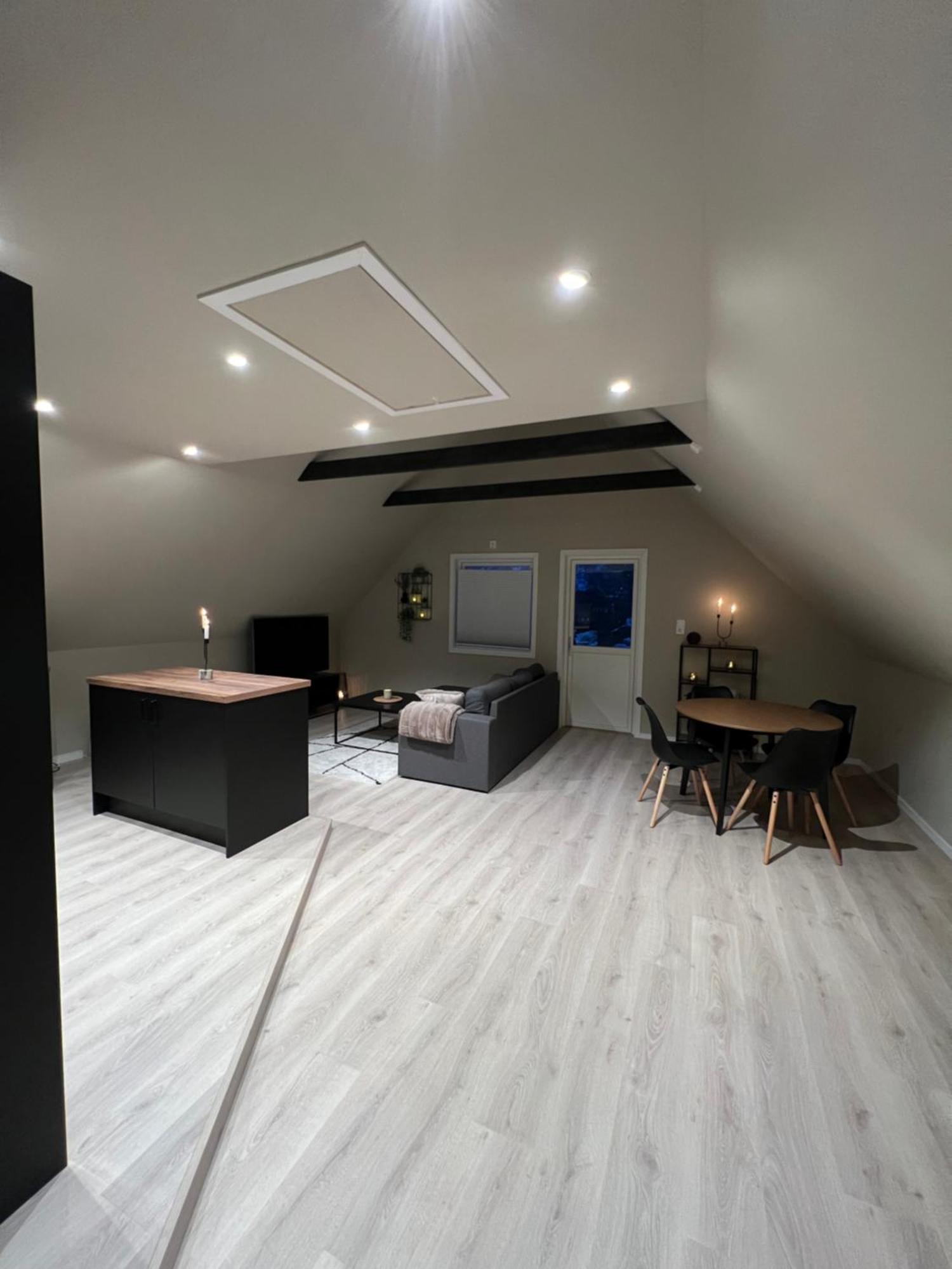 Central Apartment In Свольвер Экстерьер фото